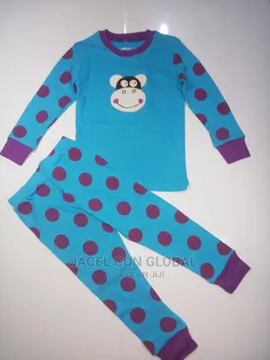 Children Lounge Wear/Nightwear/Pyjamas (2 - 6yrs)