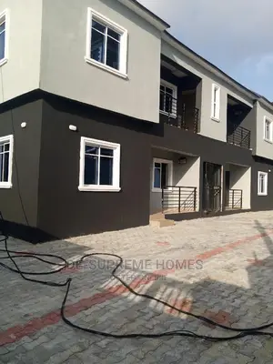 2bdrm Block of Flats in Mutual Garden Estate for rent