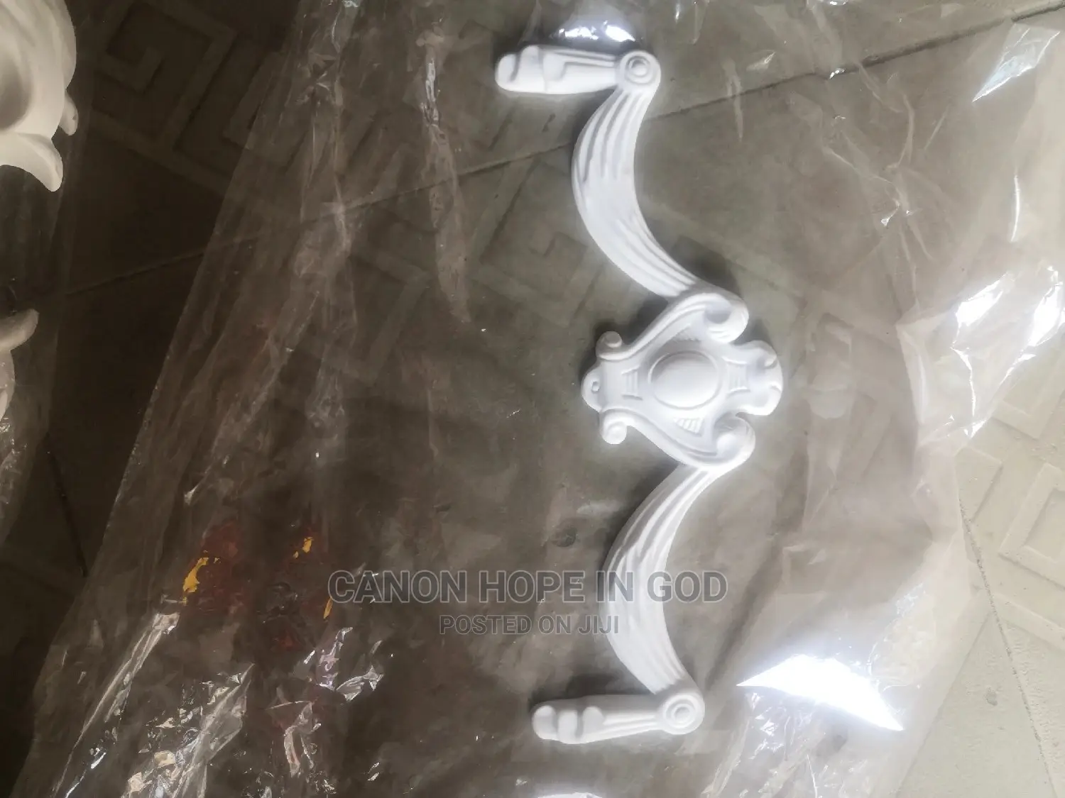 Imported Cornices for House and Office Designs