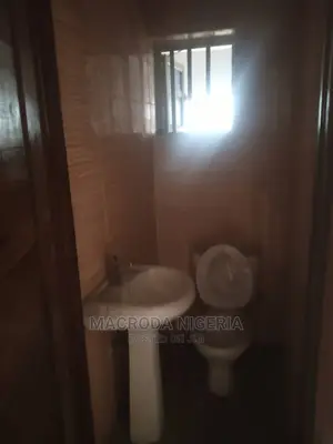 3bdrm Block of Flats in Millinuem Estate, Gbagada for rent