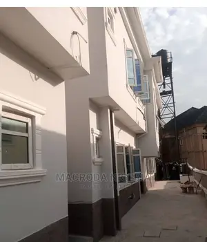 3bdrm Block of Flats in Millinuem Estate, Gbagada for rent