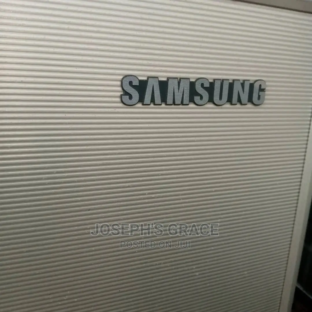 Samsung Double Door, Ice Cube $ Water Dispenser Fridge/Freez