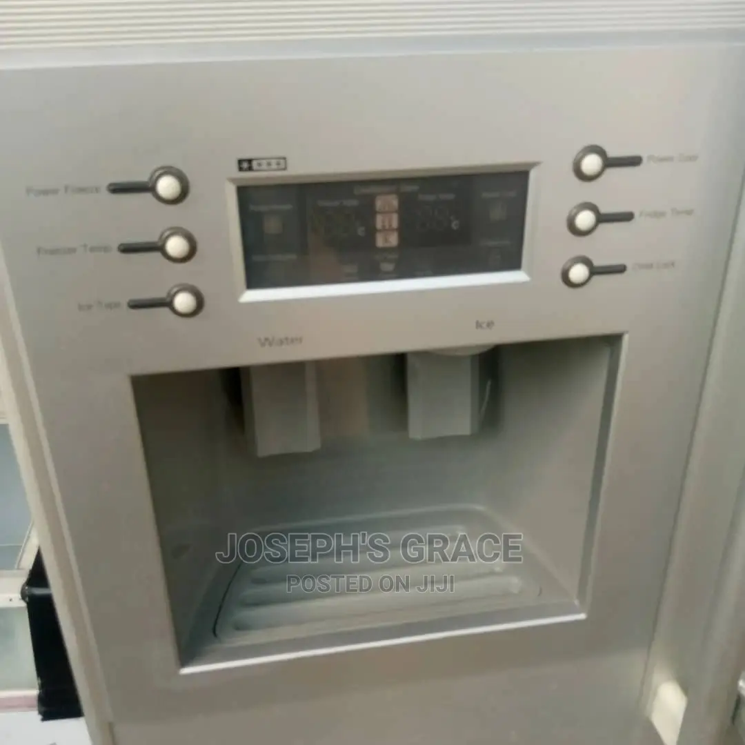 Samsung Double Door, Ice Cube $ Water Dispenser Fridge/Freez