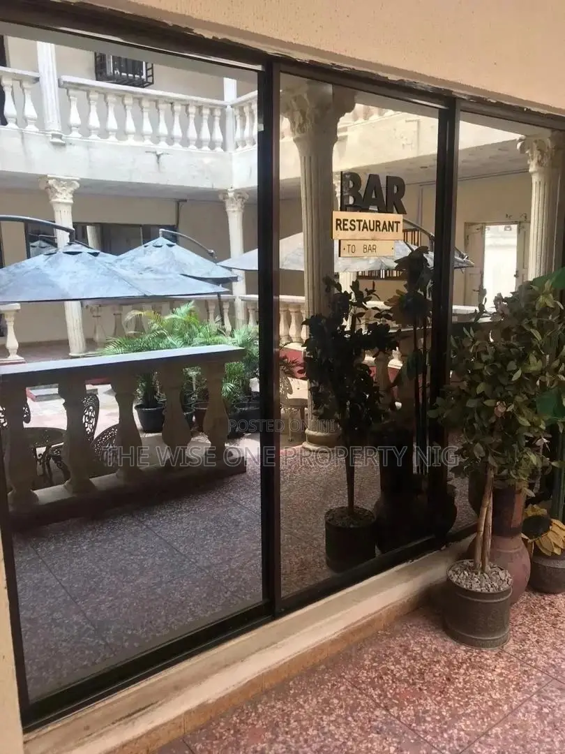 Hotel for Sale at Gra