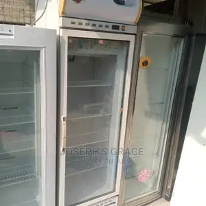 Supermarket Standing Display Chiller.