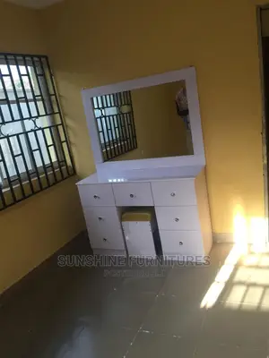Dressing Table With Mirror