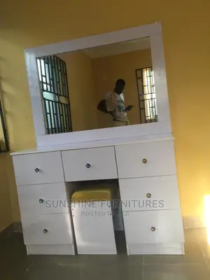 Dressing Table With Mirror