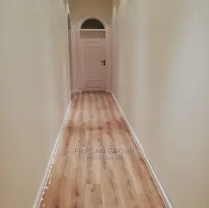 German Wooden Laminate Flooring. Free Underlay