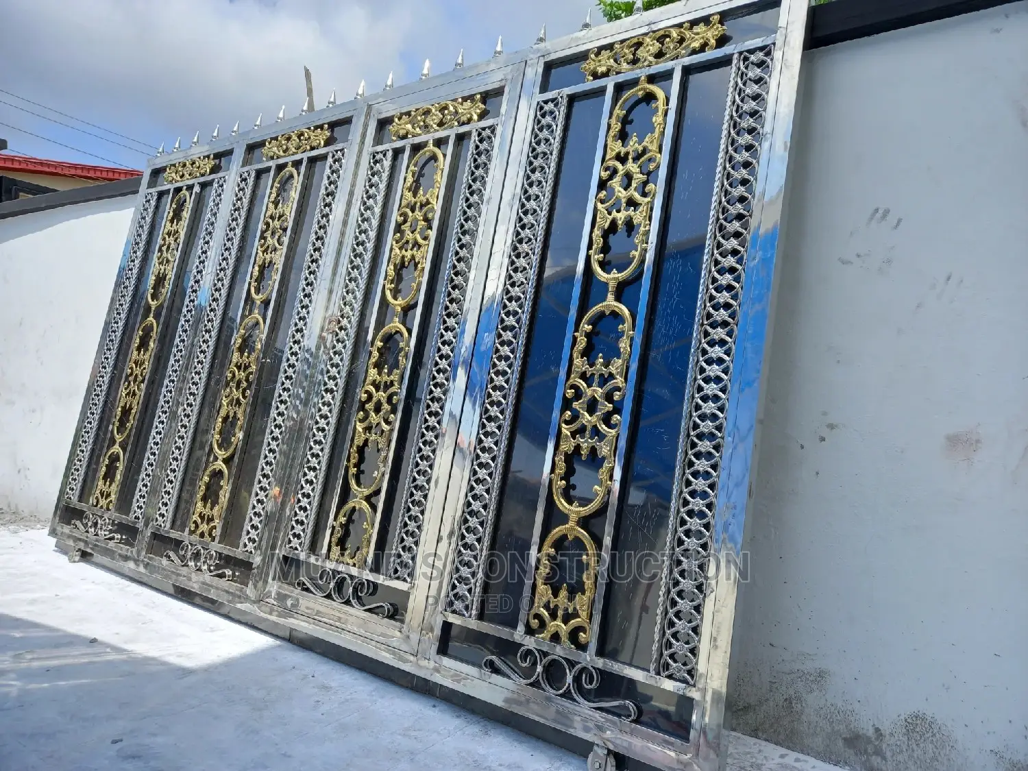 Elegant Stainless Gate