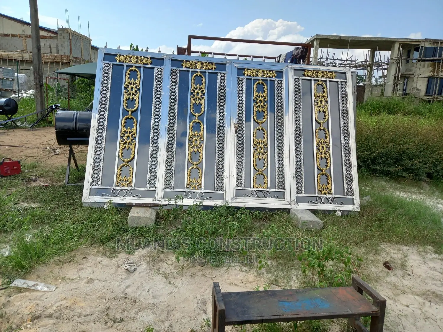 Elegant Stainless Gate