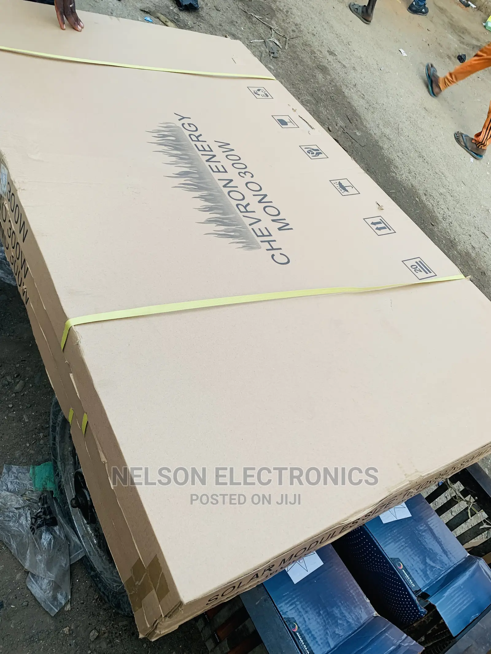 Chevron 300watt Solar Panel