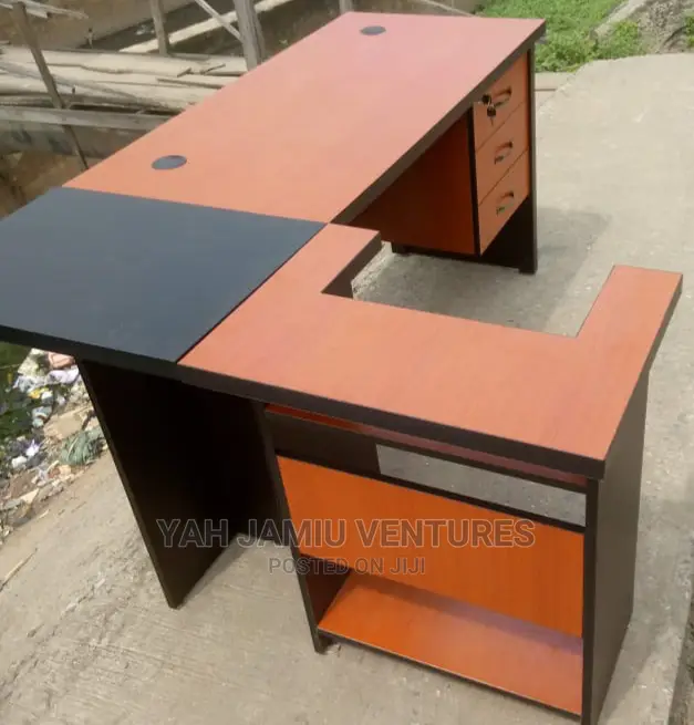 Executive Corner Table