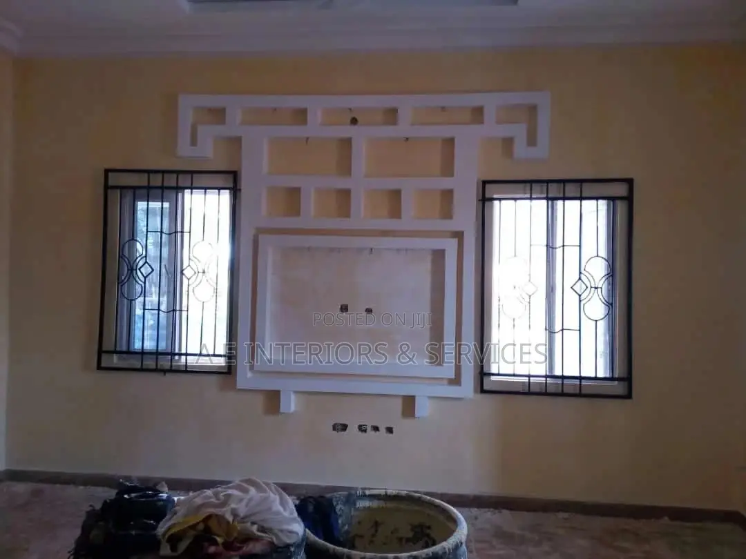 Pop Ceiling and Wall Console Interior Design