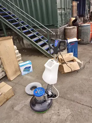 Durable Scrubbing Machine