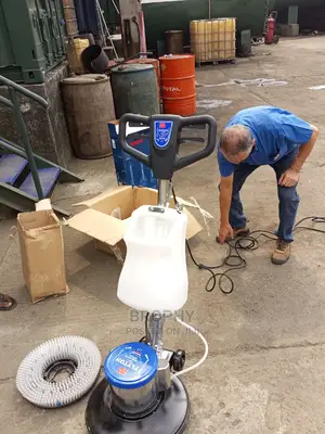 Durable Scrubbing Machine