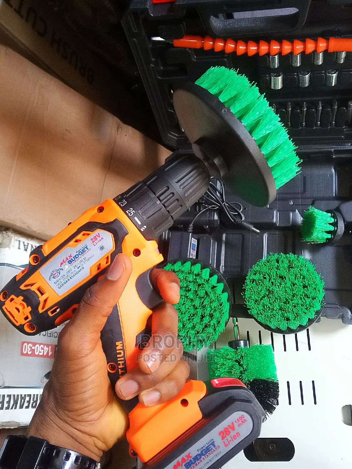 Cordless Drilling Scrubbing Machine
