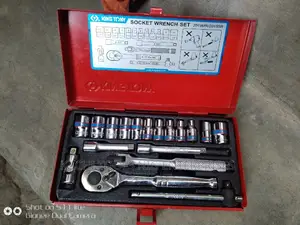 Kingtony 1⁄4 Socket Wrench Set