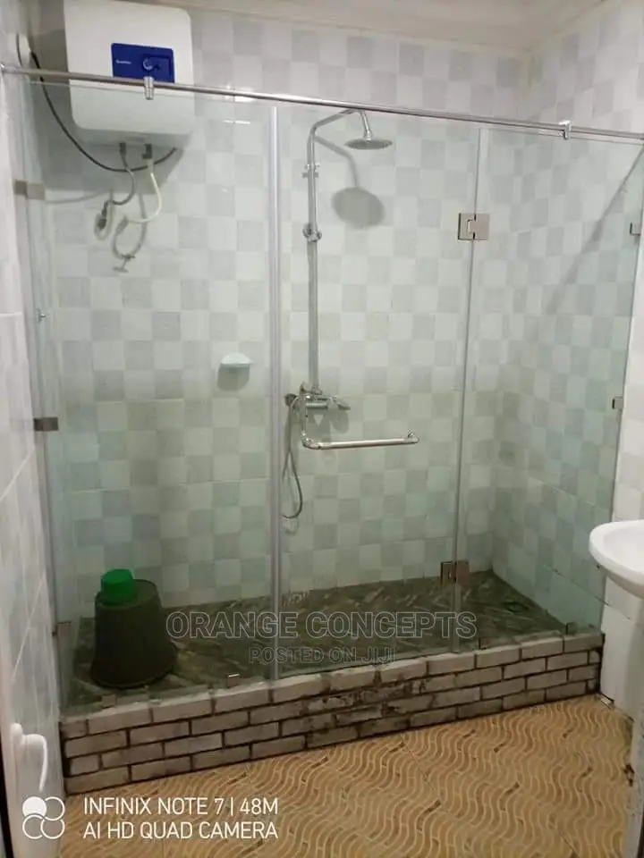 Shower Cubicle, Tempered