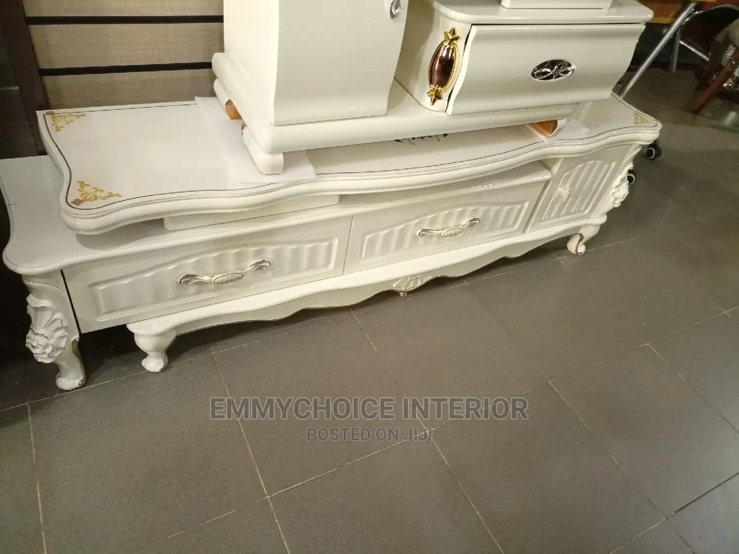 White Tv Stand
