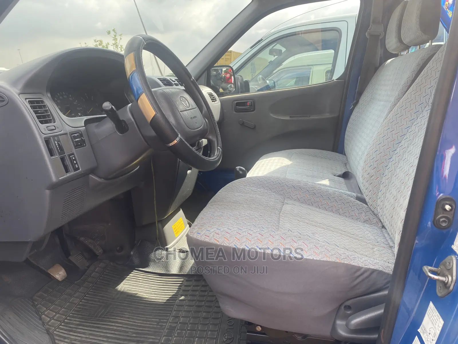Toyota HiAce 2006