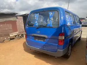 Toyota HiAce 2006