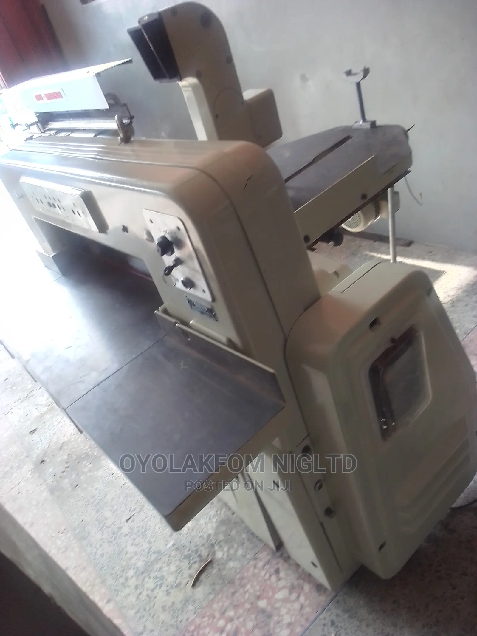 Polar Mohr Eltromat 72 Cutting Machine