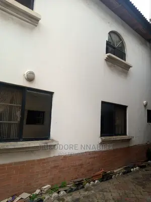 Commercial 10bedm Detached Duplex With 2bedm Bq