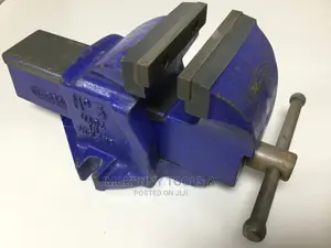 RECORD No 3 Engineers Bench Vice.