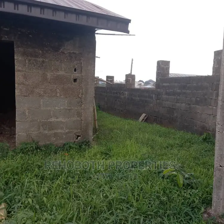 3 Plot at Akala Express