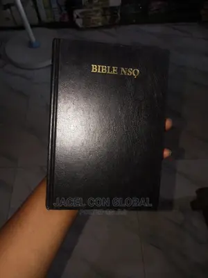 Bible Nso . . .Igbo Complete Bible (Medium Size)