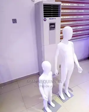 Glossy White Faceless Children Manneq