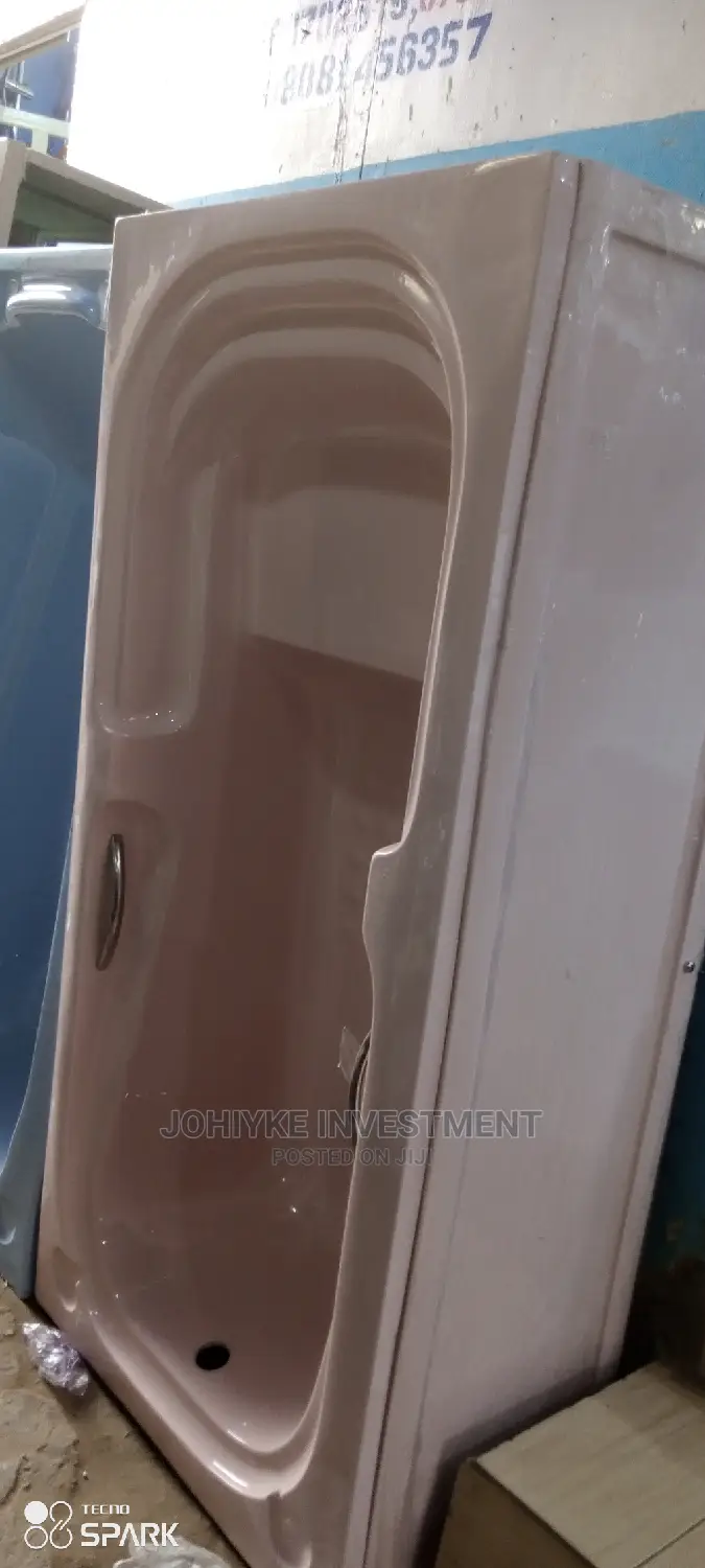 High Quality Executive Pink Bathtub