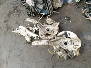 Front Hub Range Rover Velar
