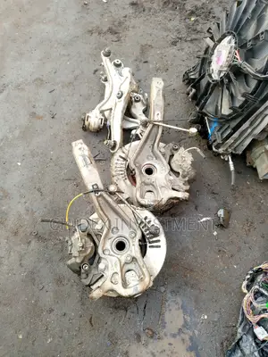 Front Hub Range Rover Velar