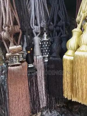 Curtain Packer
