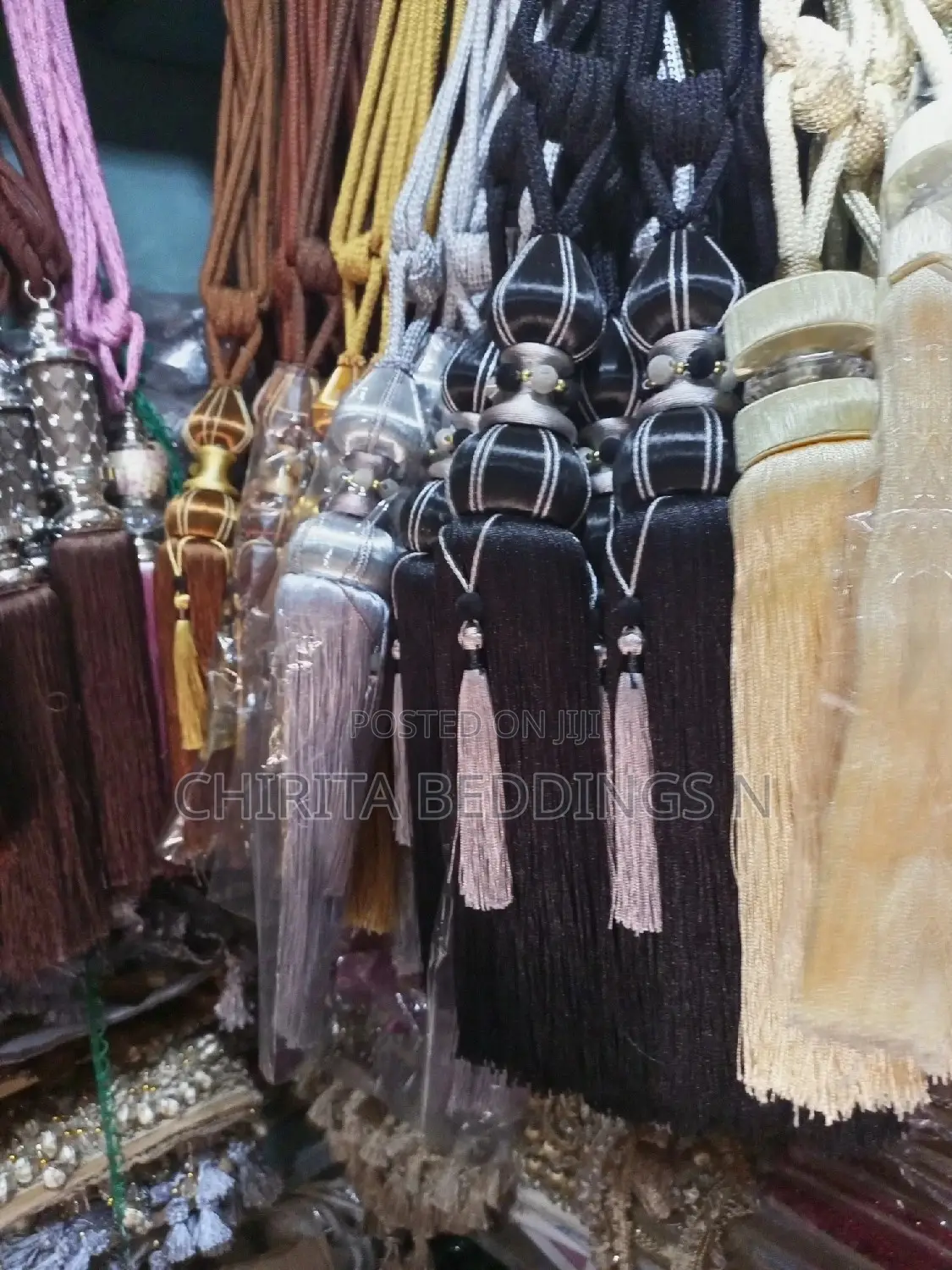 Curtain Packer