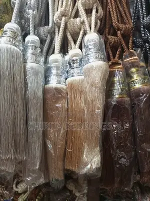 Curtain Packer