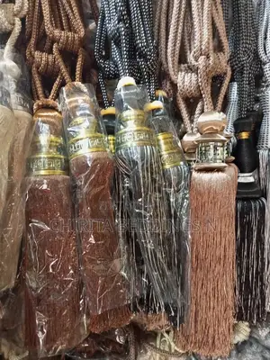 Curtain Packer