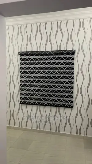 Quality Adjustable Day and Night Window Blinds.