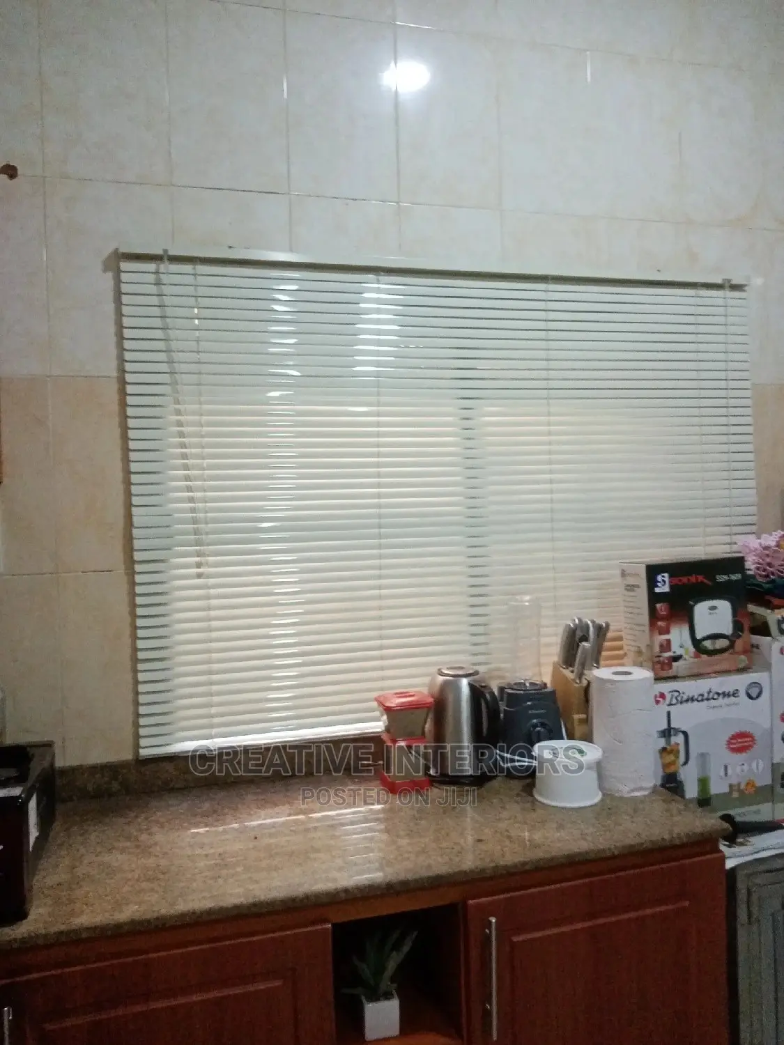 Quality 25mm Vernetian Adjustable Window Blinds.