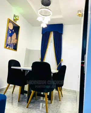 Dinning for 4 With High Glossy Table Top