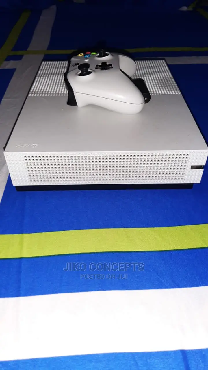 Microsoft Xbox One S
