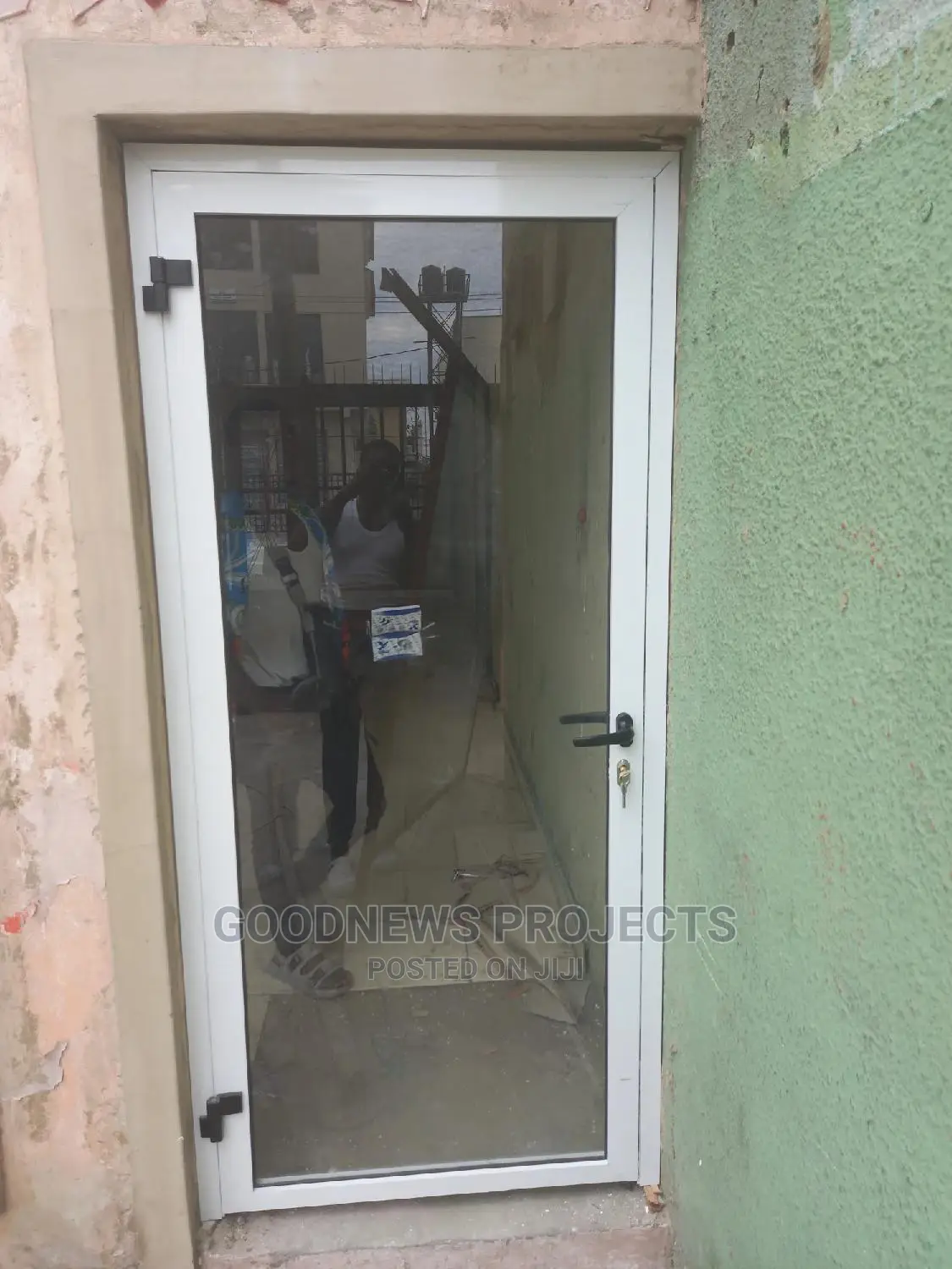 Aluminium Fixed Light With Door
