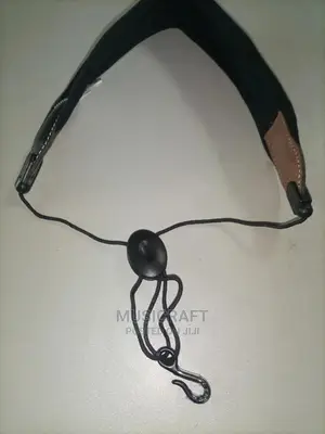 Cb - Black Saxophone Strap