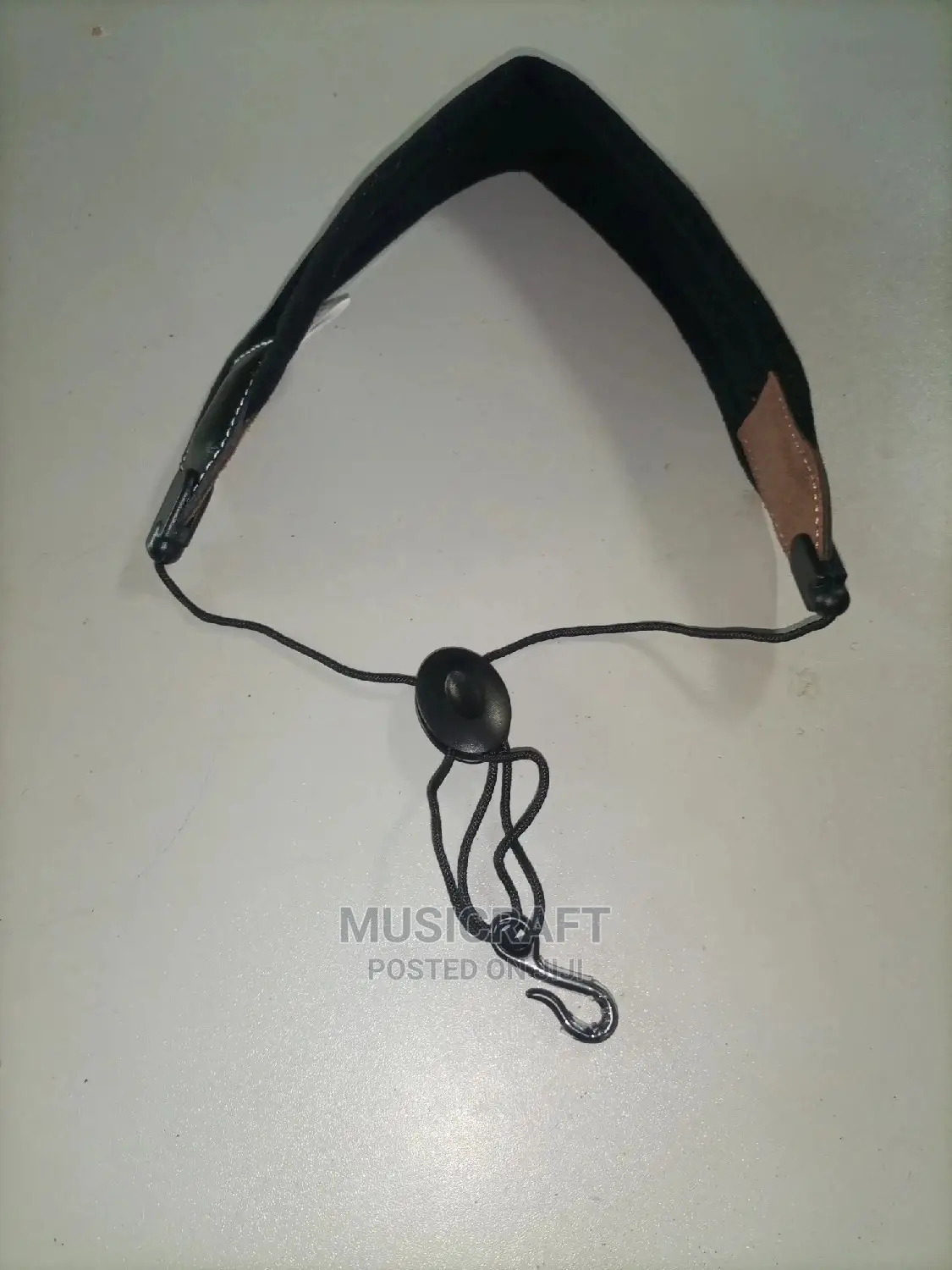 Cb - Black Saxophone Strap