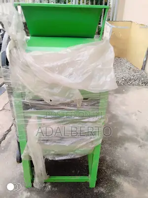 Groundnut De-Sheller Machine