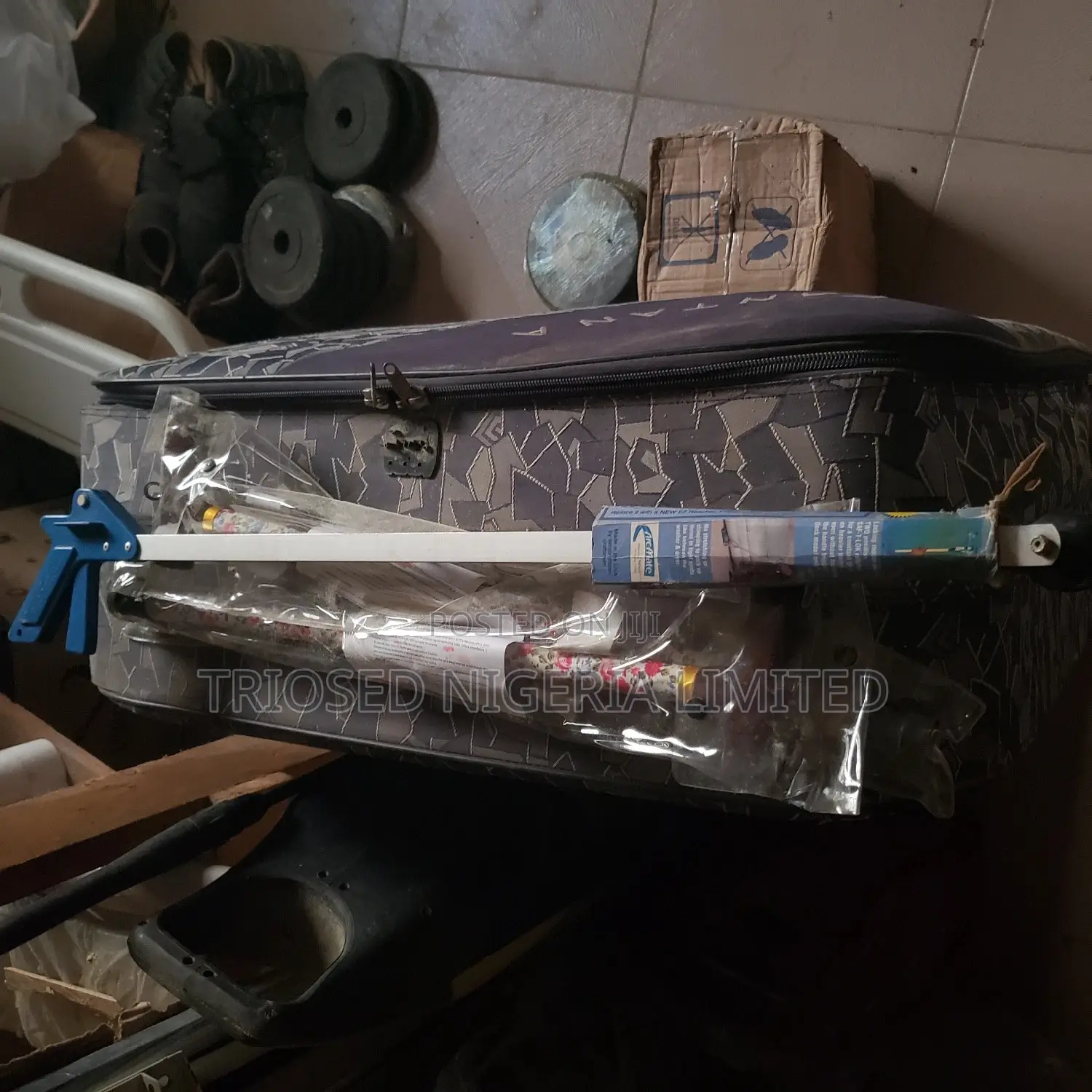 Ez Reacher- Grabber and Pickup Tool