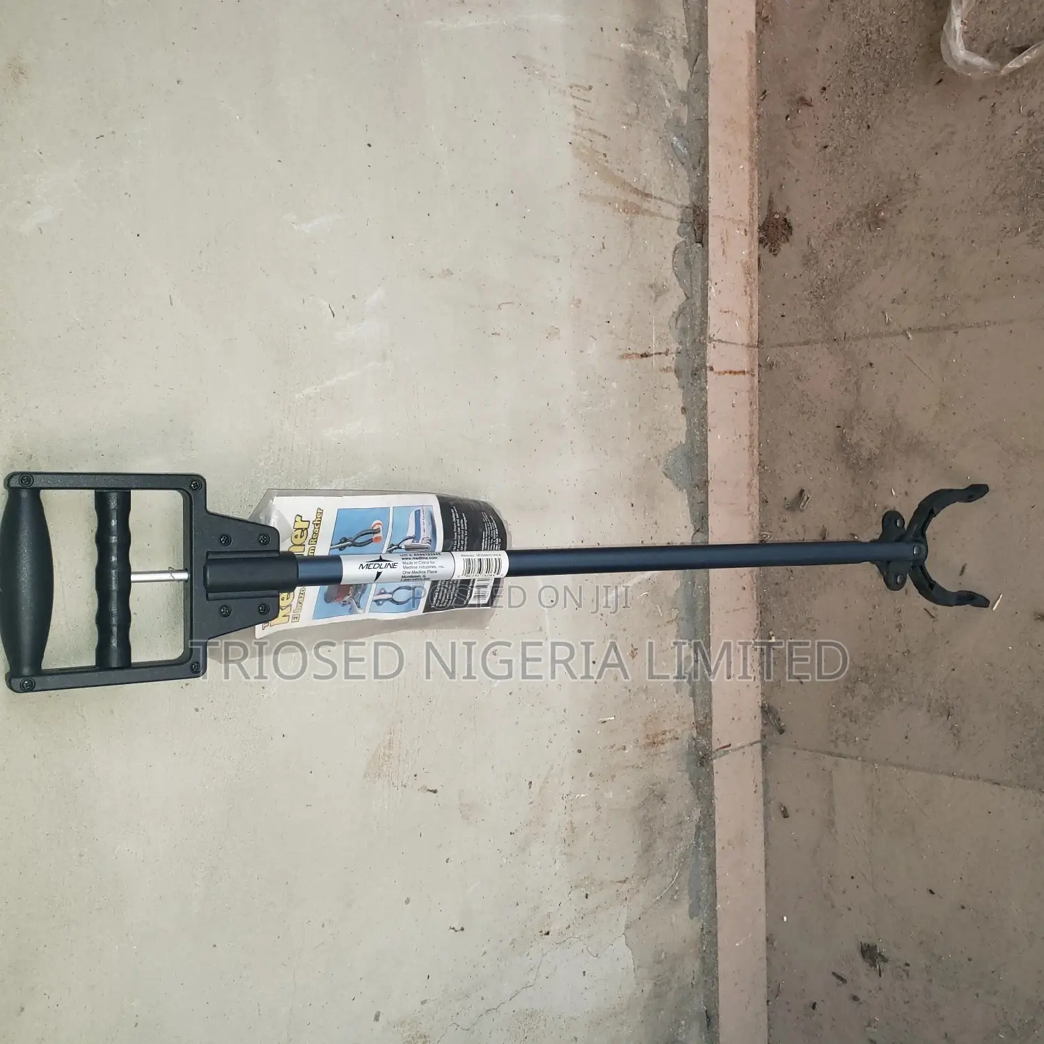 Ez Reacher- Grabber and Pickup Tool