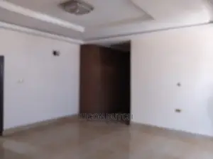 4bdrm Duplex in Estate Life Camp for rent