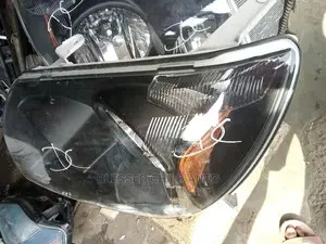 Headlamp Toyota 4runner 2004 Spot